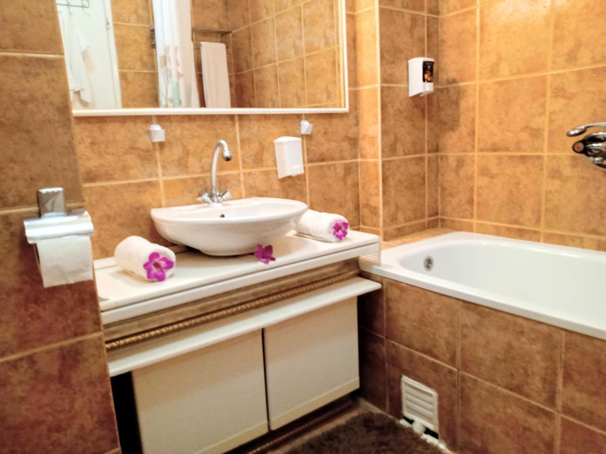 Central Lakeside Apartment Ohrid Ngoại thất bức ảnh